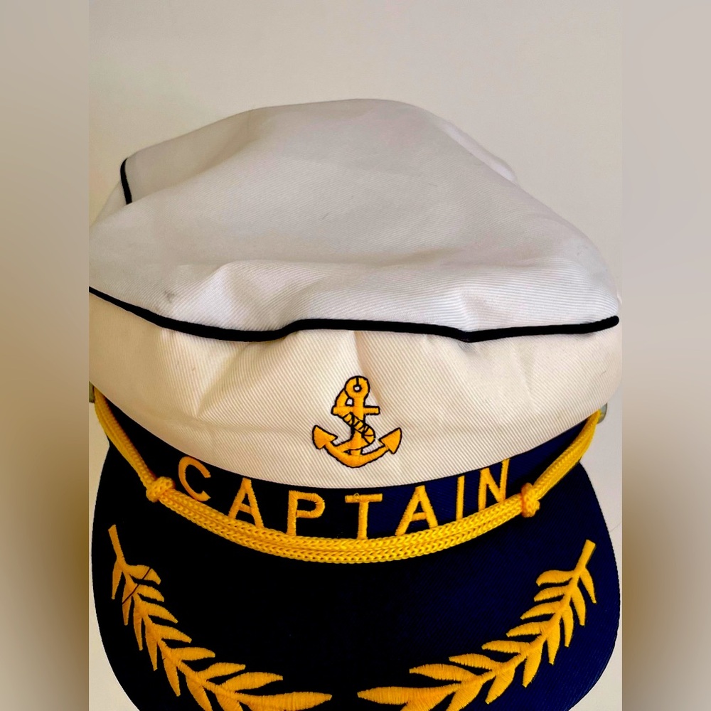 White and blue Captain's hat #nauticalvibes